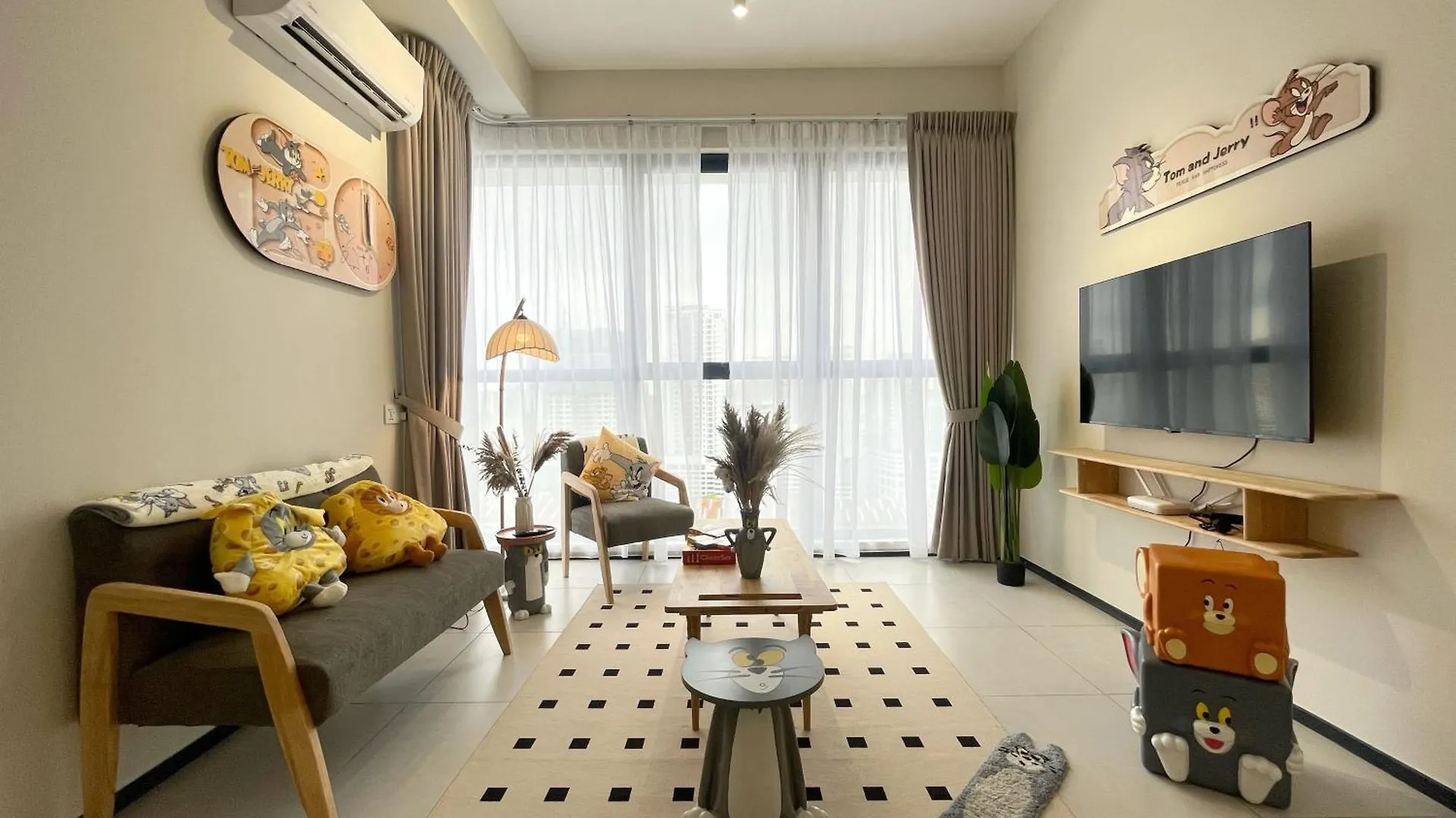 Tom And Jerry Suite With Infinity Pool의 연락처